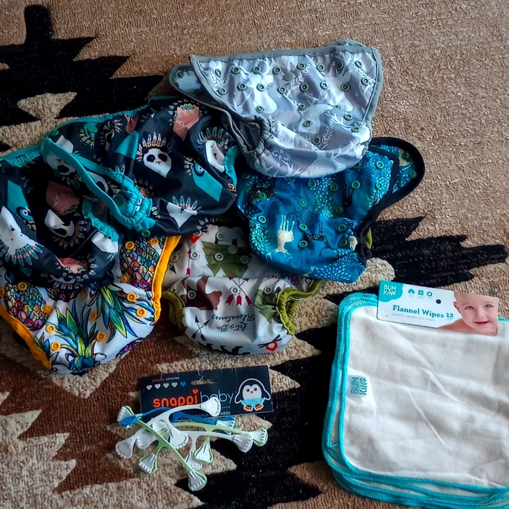 Cloth diaper covers, flannel wipes, snappis